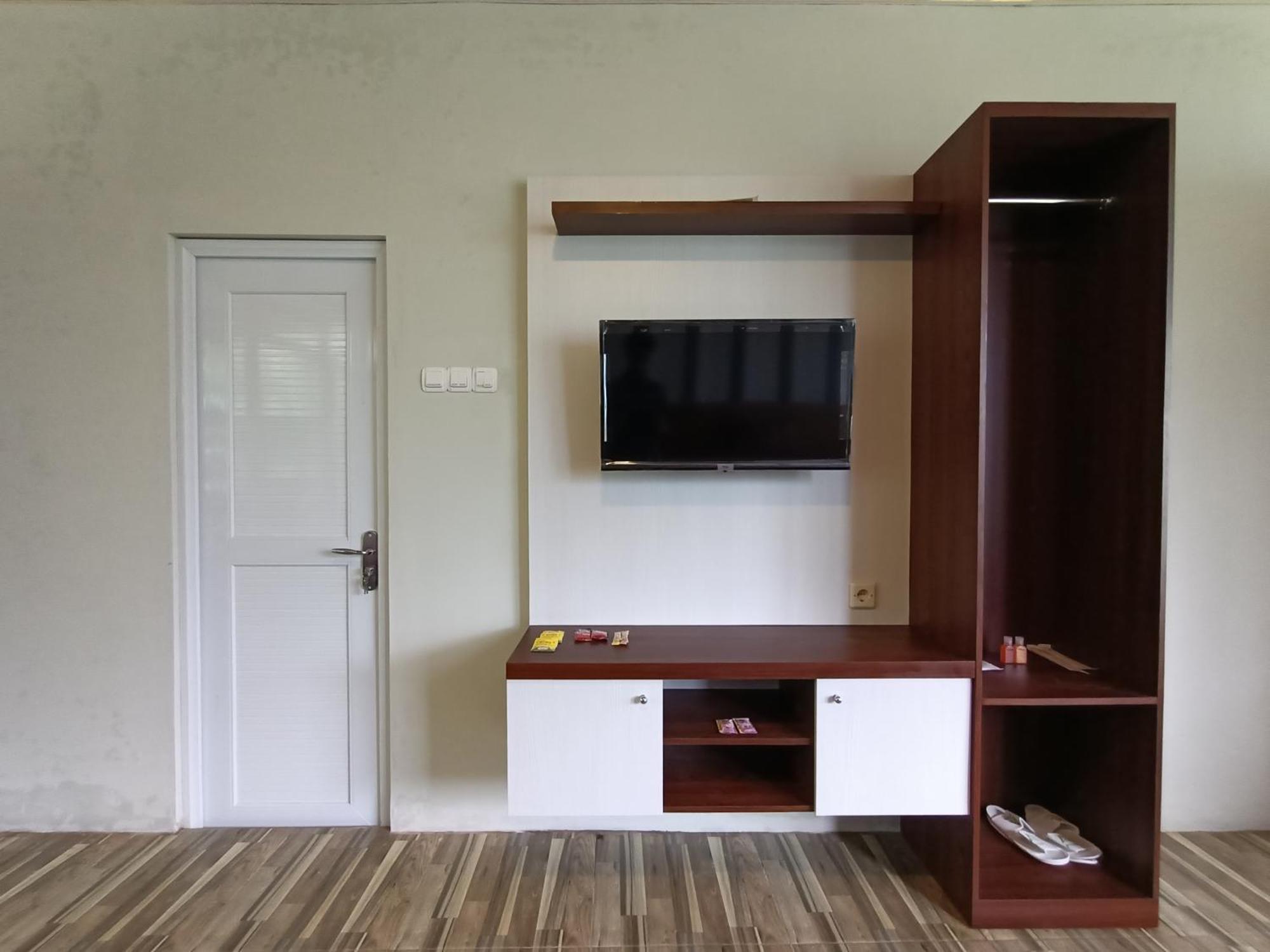 Pijar Resort Powered By Cocotel Kudus Room photo